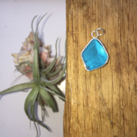 Electric blue seaglass necklace